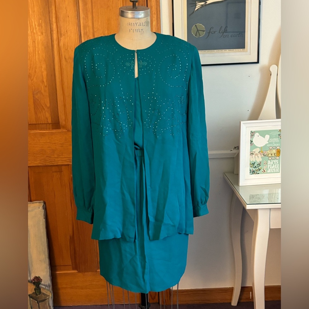 Vintage 1980’s SANSAPPELLE 100% silk turquoise rhinestone 3-piece set!